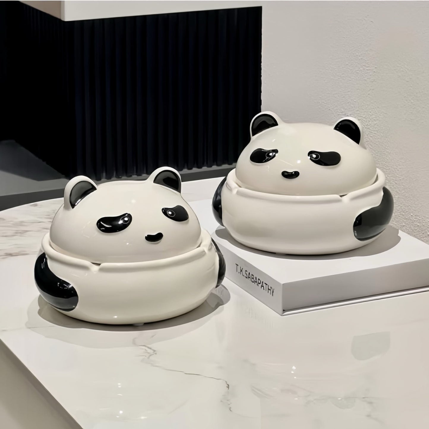 🐼 Panda Ashtray with Lid – Cute & Functional Smokers’ Companion