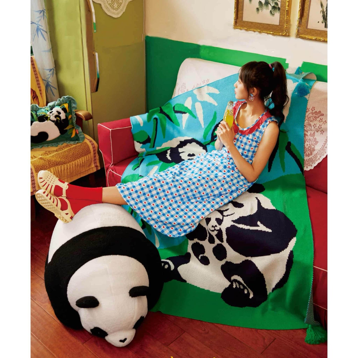 Panda Hug Knit Blanket โ Wrap Yourself in Cuteness and Cozy Vibes ๐ผ๐งถ