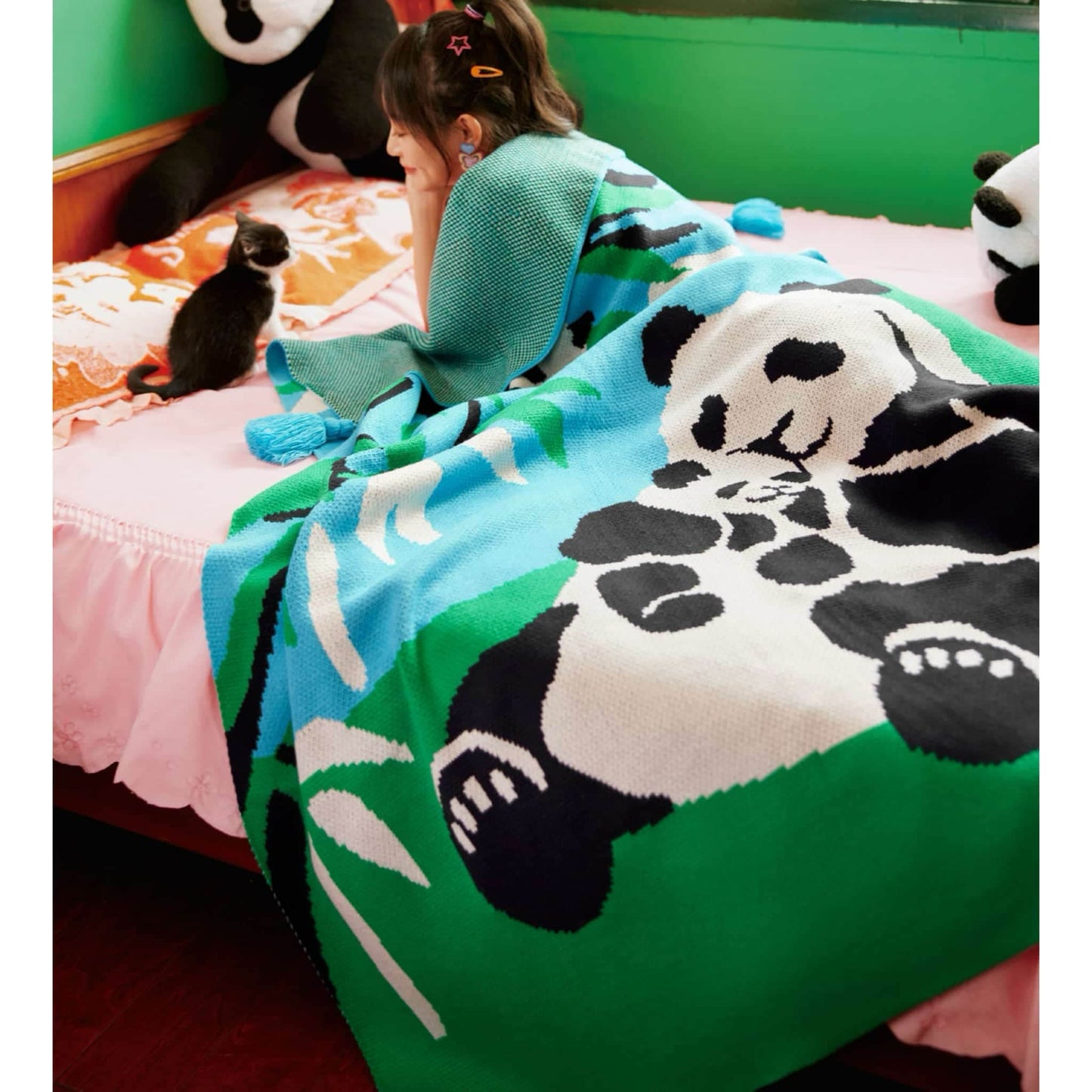 Panda Hug Knit Blanket โ Wrap Yourself in Cuteness and Cozy Vibes ๐ผ๐งถ
