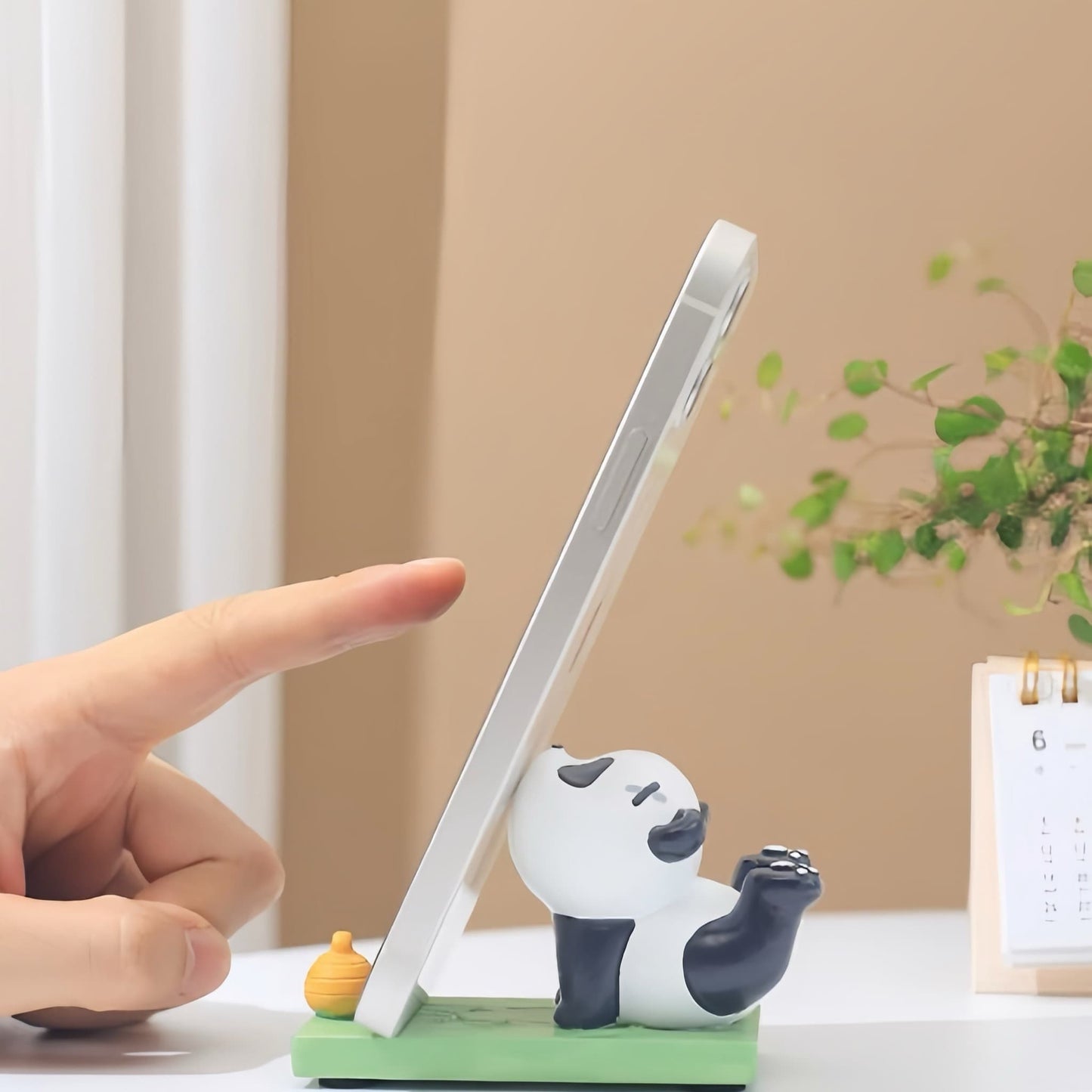 Panda Phone Stand – Cute and Functional Mobile Holder for Hands-Free Viewing