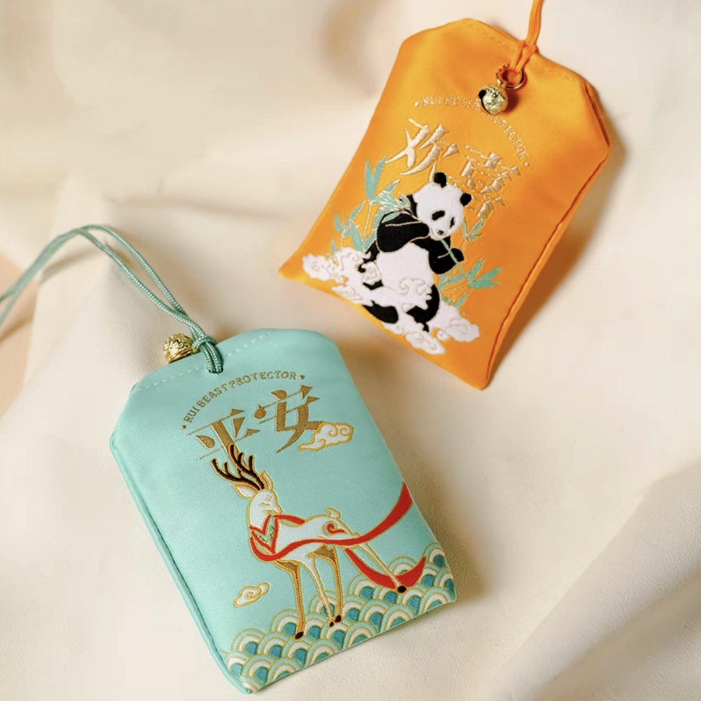 Panda Fragrance Sachet Set with Handcrafted Embroidery – A Perfect Blend of Natural Aromas and Artistry 🌿🐼
