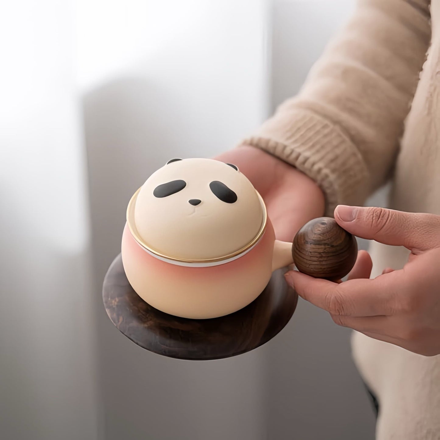 ☕ Panda Sip Mug – Charming Coffee Cup with Panda Lid and Walnut Wood Coaster