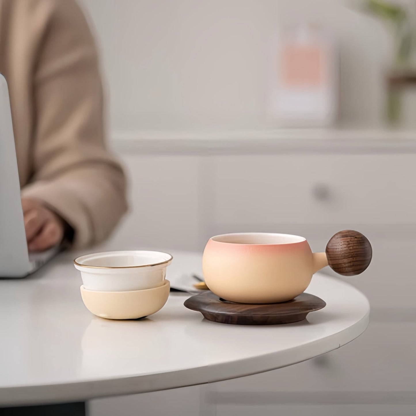☕ Panda Sip Mug – Charming Coffee Cup with Panda Lid and Walnut Wood Coaster
