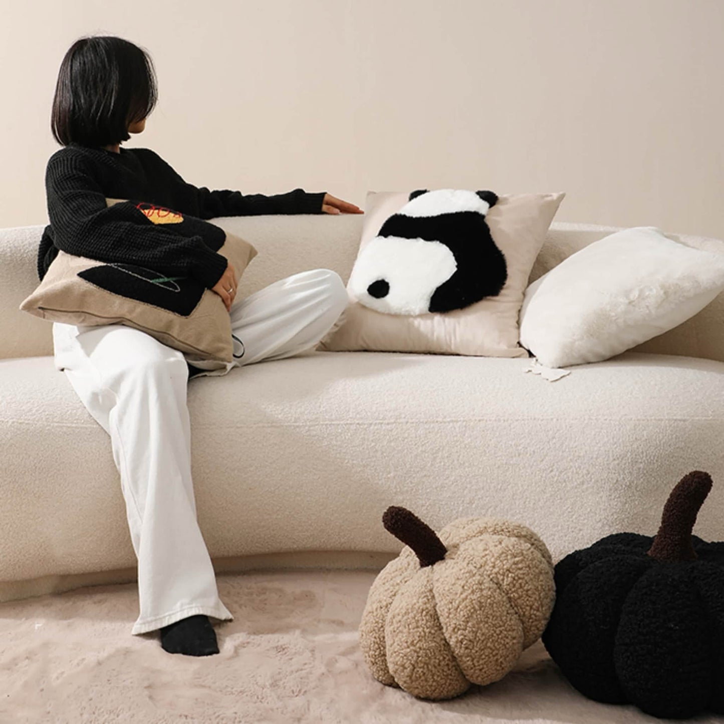 Panda Hug Pillow – Soft, Adorable, and Impossible to Resist 🐼💘