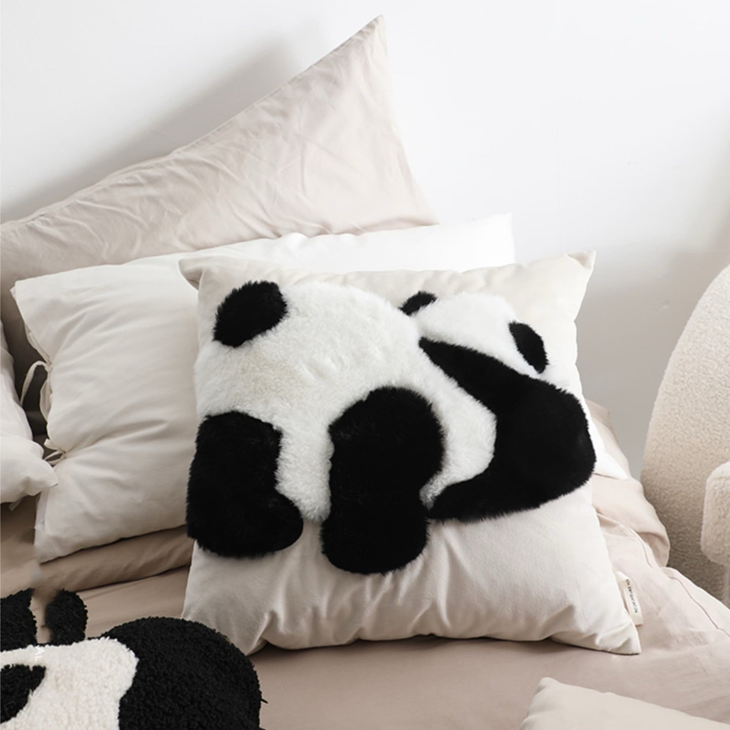 Panda Hug Pillow – Soft, Adorable, and Impossible to Resist 🐼💘