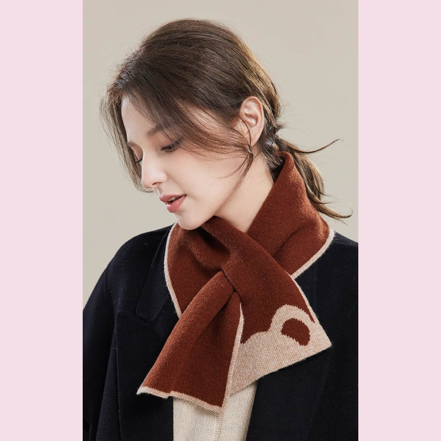 Panda Hug Scarf/Shawl – The Perfect Blend of Fun and Style 🐼💖