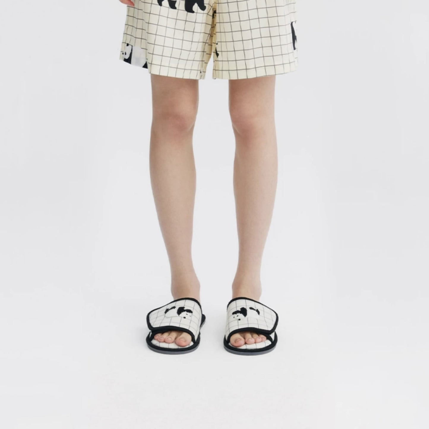 Panda Foot Hug Slippers – The Softest, Cutest Step You’ll Ever Take 🐼💖